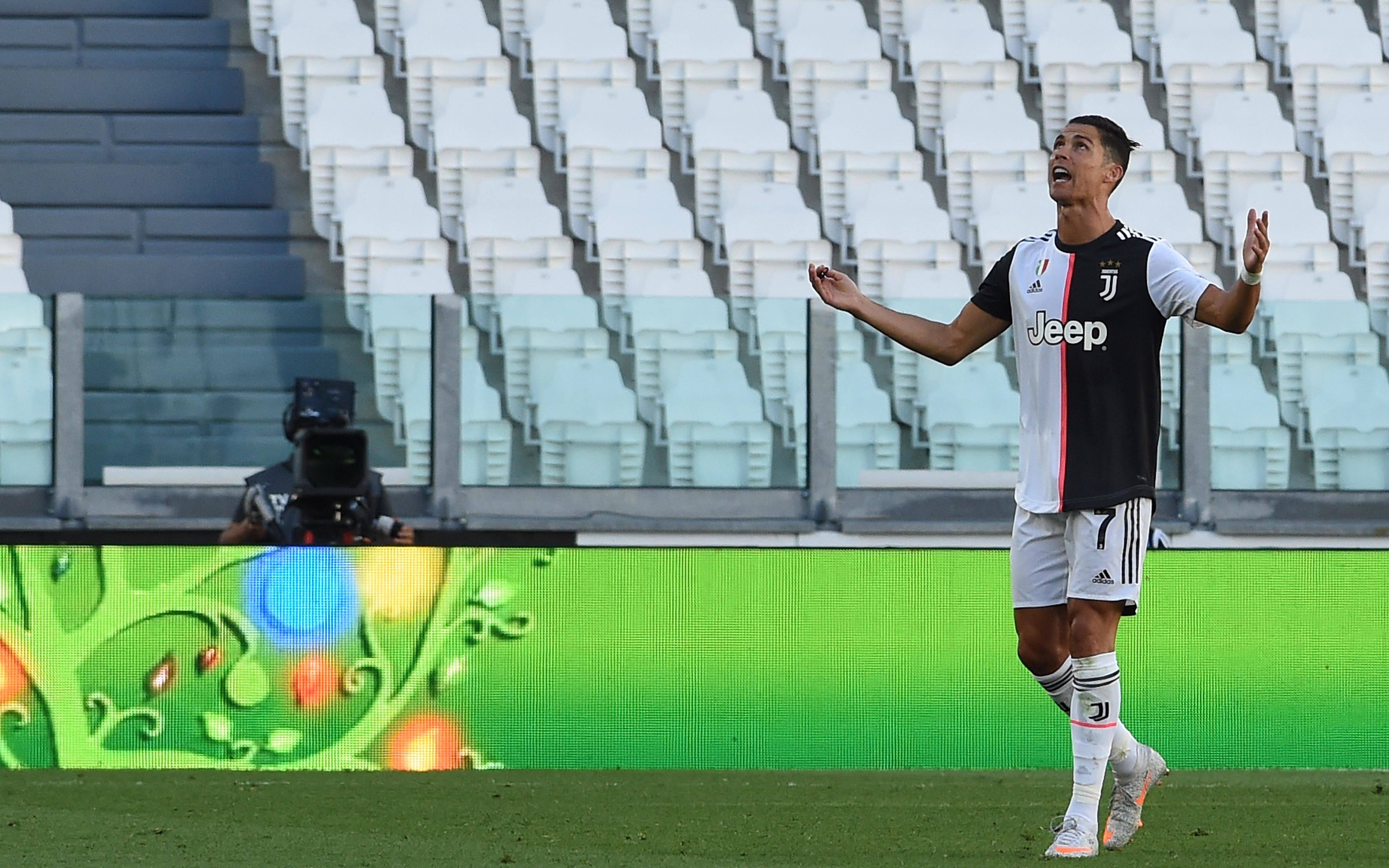 包含出色防守首场状态出色，尤文图斯观众沸腾！，C罗重返赛场赛场气氛高涨的词条