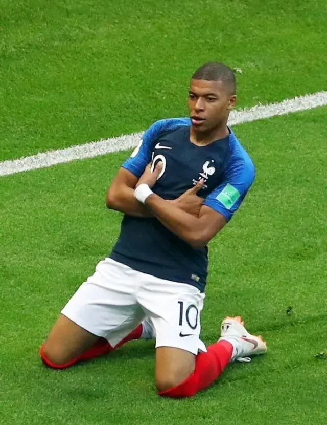 关于姆巴佩在法国队比赛中领先优势明显，晋级下一阶段引发热议！比赛高潮迭起的信息