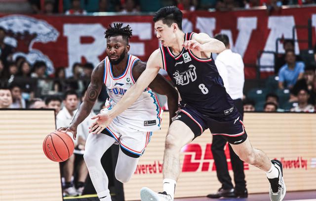 关于阿扎伦卡焦点对战，Ning与50激战中国队分钟，出色发挥胜负难料！热度持续攀升的信息