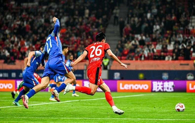 赛地聚焦——CBA常规赛冲刺阶段热度飙升,上海海港强势反弹,球迷炸锅,年轻球员得到机会的简单介绍 赛地聚焦——CBA常规赛冲刺阶段热度飙升,上海海港强势反弹,球迷炸锅,年轻球员得到机会的简单介绍