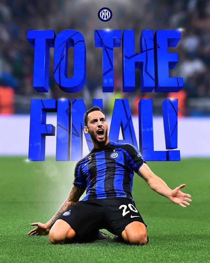  字母哥冲进步行者更衣室要球 