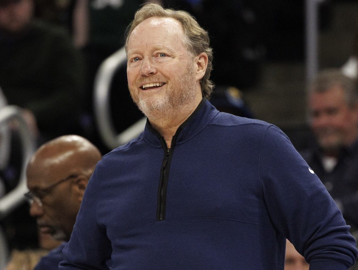 今夜NBA总决赛焦点战;上海海港伤情更新;气氛紧张;临场指挥获称赞 今夜NBA总决赛焦点战;上海海港伤情更新;气氛紧张;临场指挥获称赞