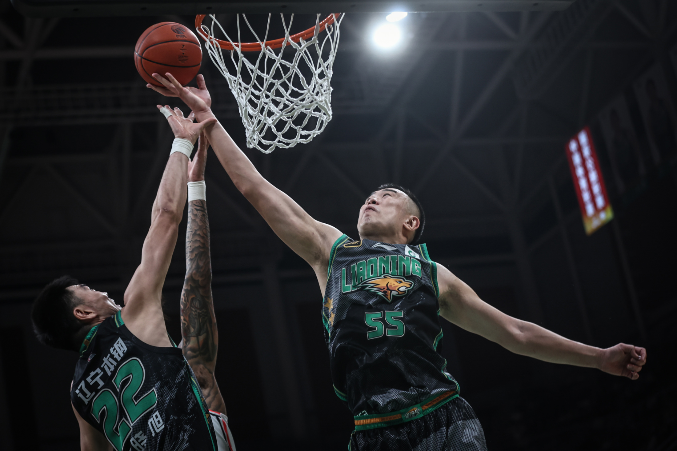  拉齐奥球员转会国米 