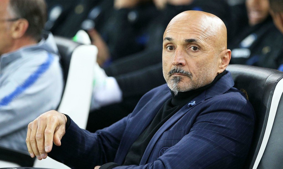  那不勒斯提前出线 