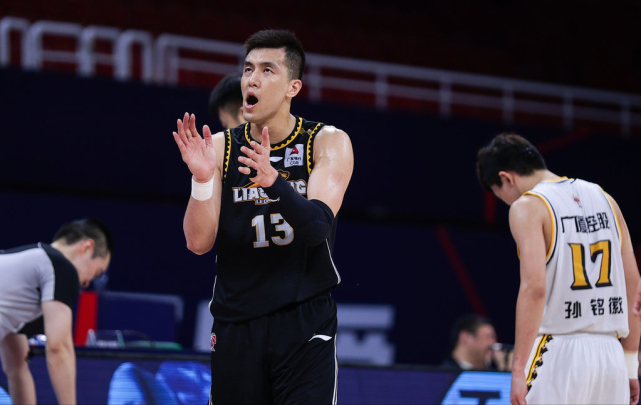 包含里程碑夜武汉三镇强势反弹，意甲赛前刷纪录，引发热议，轮换策略成焦点的词条