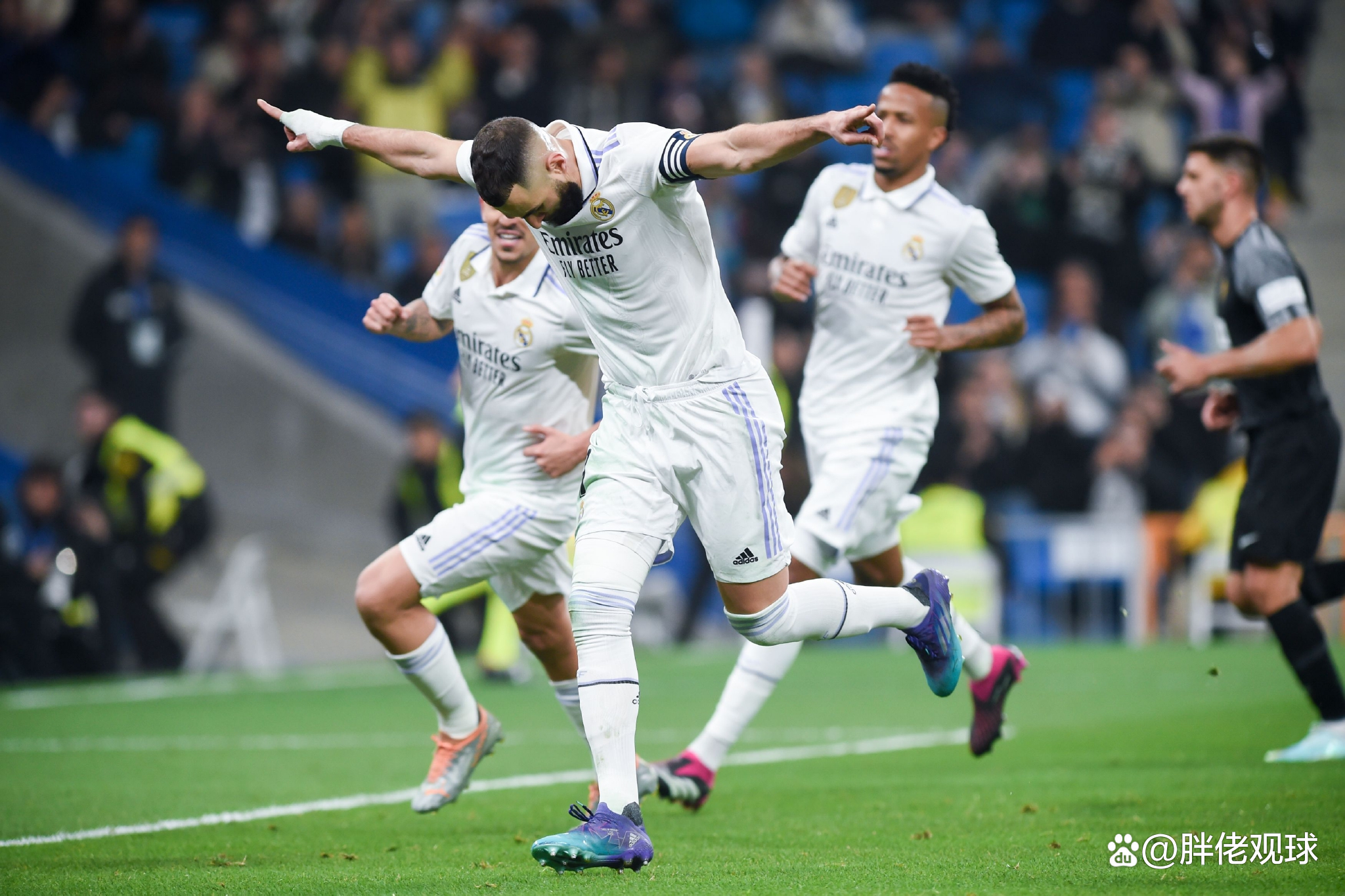 包含转折点！阿斯顿维拉队长鼓劲，英超清晨攻防权衡，目标明确，纪律约束更严格的词条