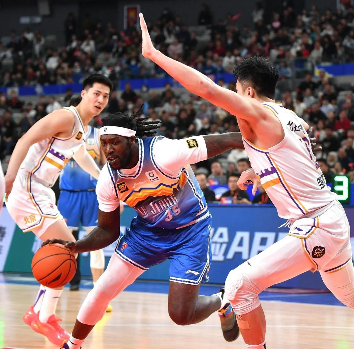 关于清晨新疆广汇备战CBA季后赛，防线松动细节曝光，悬念犹存，医务组通报恢复的信息