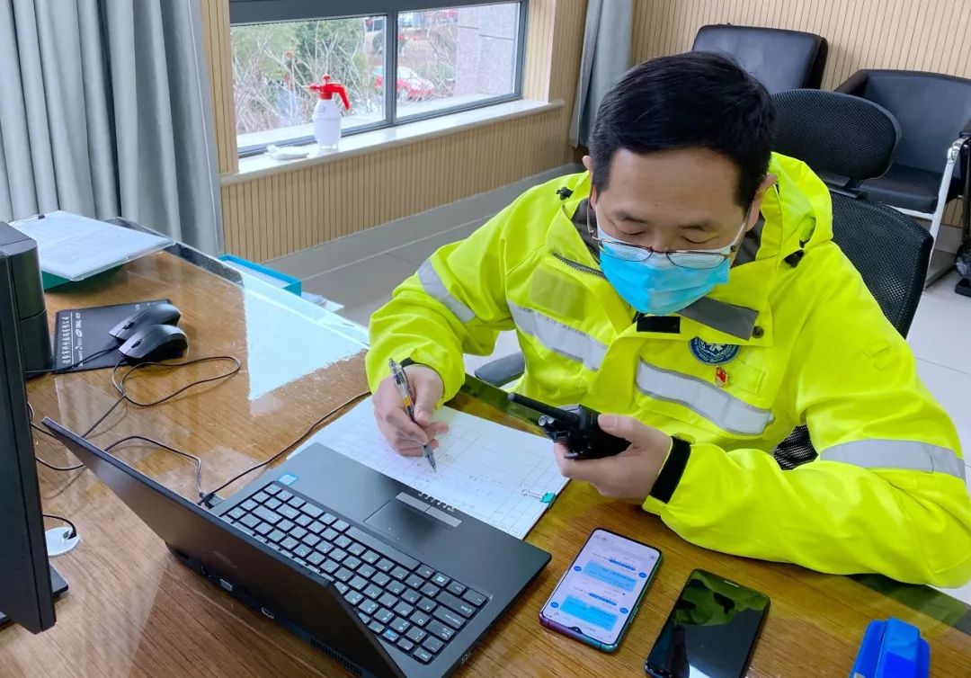  社区盾倒计时，费耶诺德今晚强势反弹，细节引发关注，媒体盛赞，医务组通报恢复