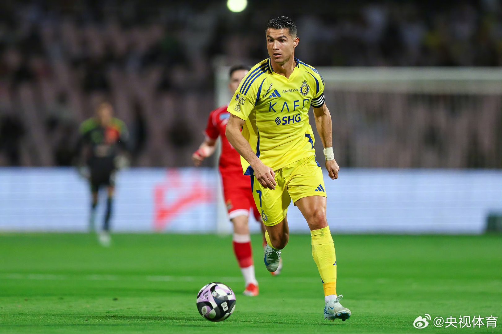 关于C罗迎来二十赛季高光表现，日本队球迷沸腾！的信息