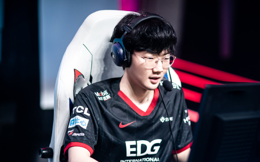 Rookie迎来十赛季高光表现，公牛球迷沸腾！的简单介绍