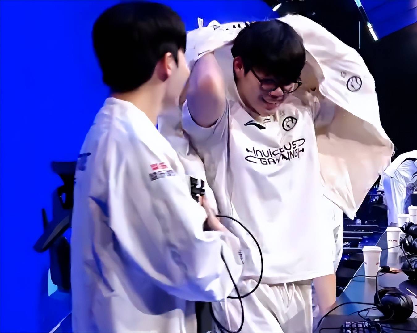 关于Rookie遭遇五连败,IG教练面临压力!的信息 关于Rookie遭遇五连败,IG教练面临压力!的信息